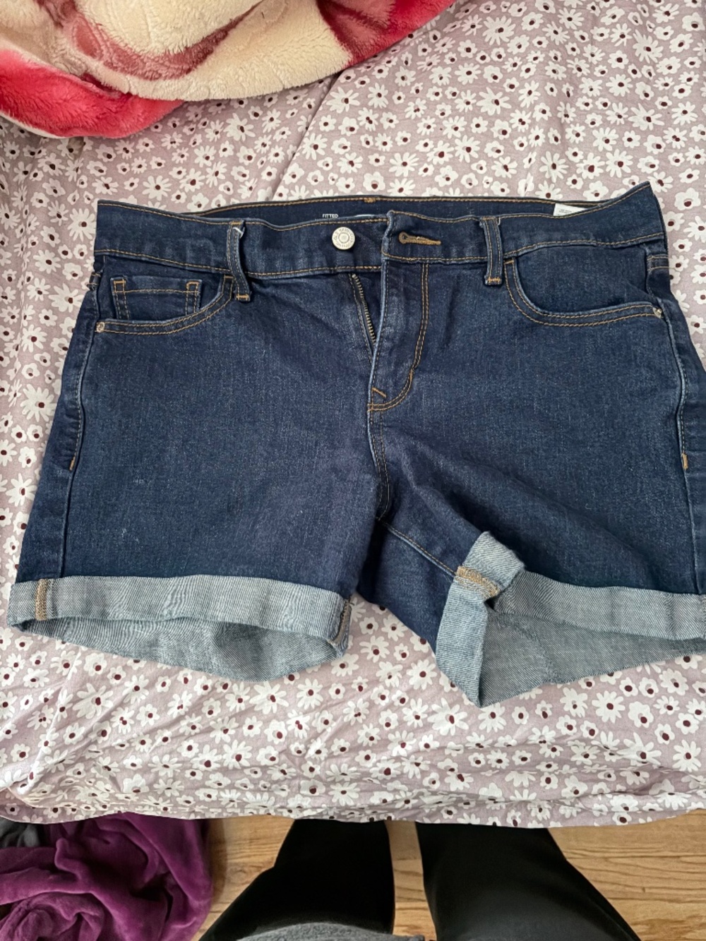 Old Navy Jean Shorts Size 8 Dark blue